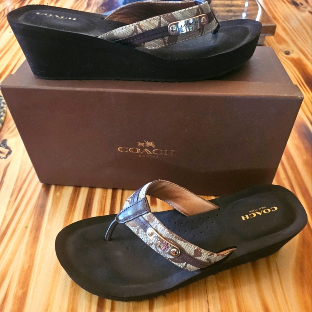 Coach thong style wedge